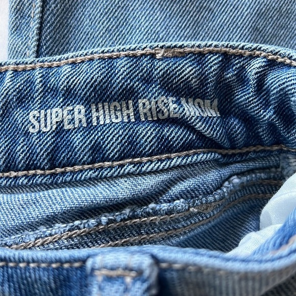 Rewash Distressed Super High Rise Mom Jeans - Picture 6 of 6